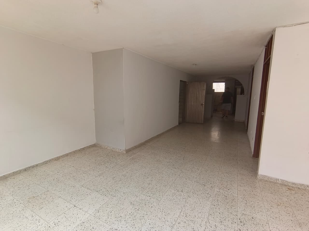 EDIFICIO EN LAS GRANJAS - Imagen 8